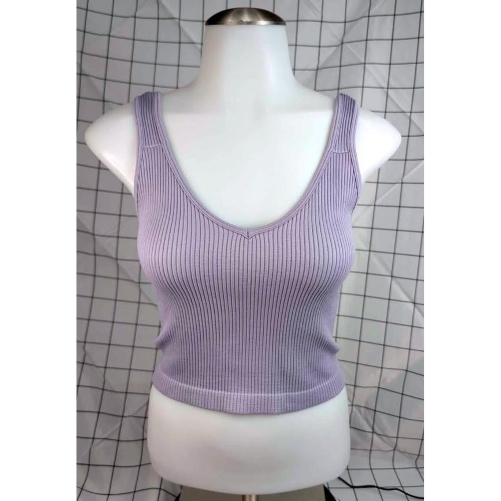 Dynamic Ribbed V-Neck Crop Tank Top ~ Women's One Size Lavender Purple Style 336